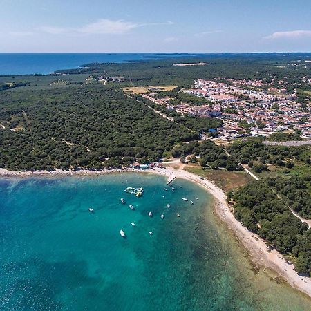 Amazing Apartment In Barbariga With Kitchen Εξωτερικό φωτογραφία